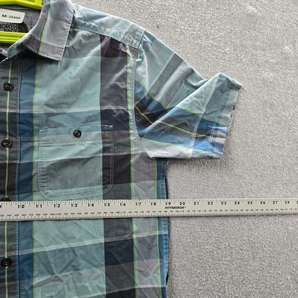 The North Face Men‎ Button Up Shirt S Blue Tartan Plaid Short Sleeve Logo Casual